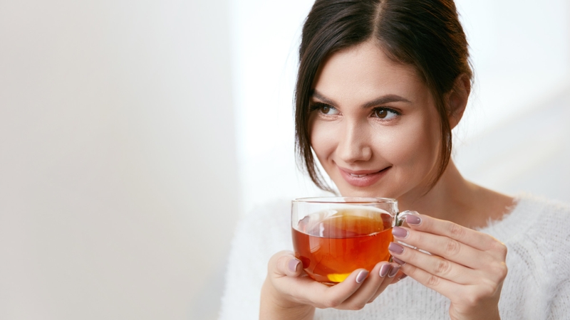 Trà với cà phê cái nào giúp tỉnh táo hơn?